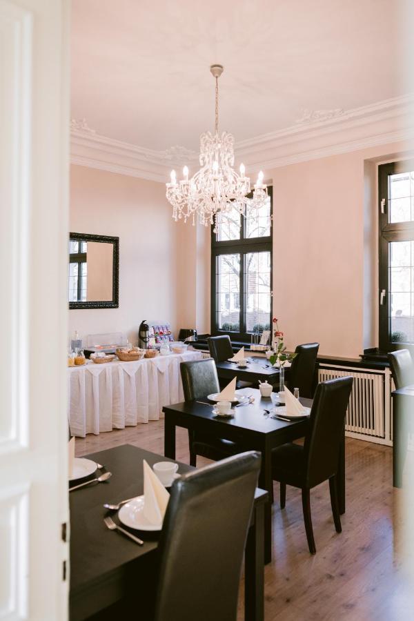 Boutique Hotel Villa Oberkassel デュッセルドルフ エクステリア 写真