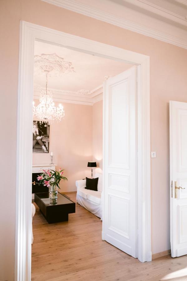 Boutique Hotel Villa Oberkassel デュッセルドルフ エクステリア 写真